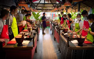 Thai Akha Kitchen Chiang Mai: morning or evening class?