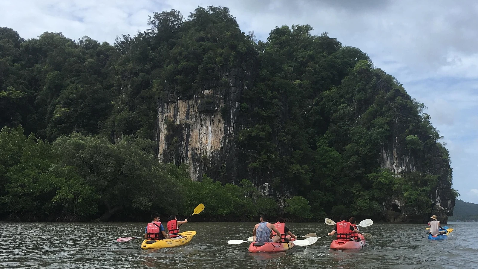Ao Thalane Kayaking: Morning vs Afternoon in Krabi