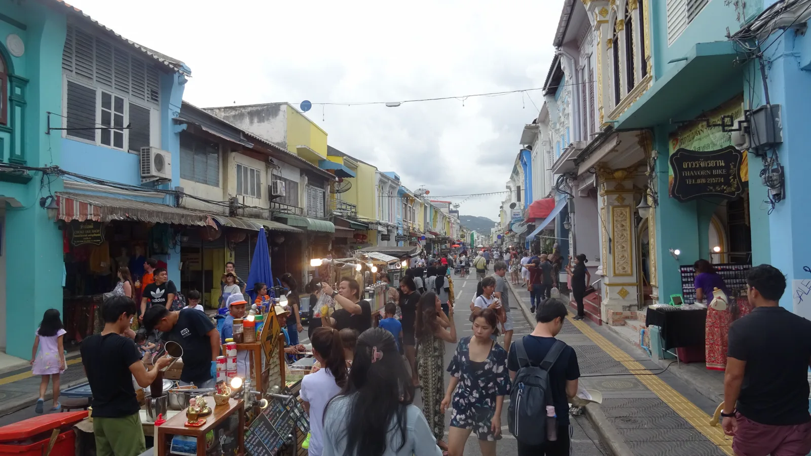 Phuket Old Town: Sunday Market or a Quieter Weekday Evening?