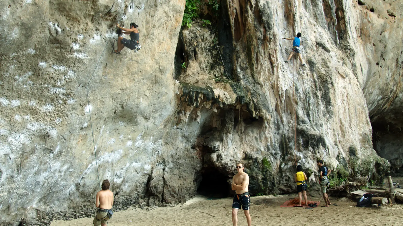 Railay Rock Climbing Half-Day vs Full-Day: How Much Is Enough?