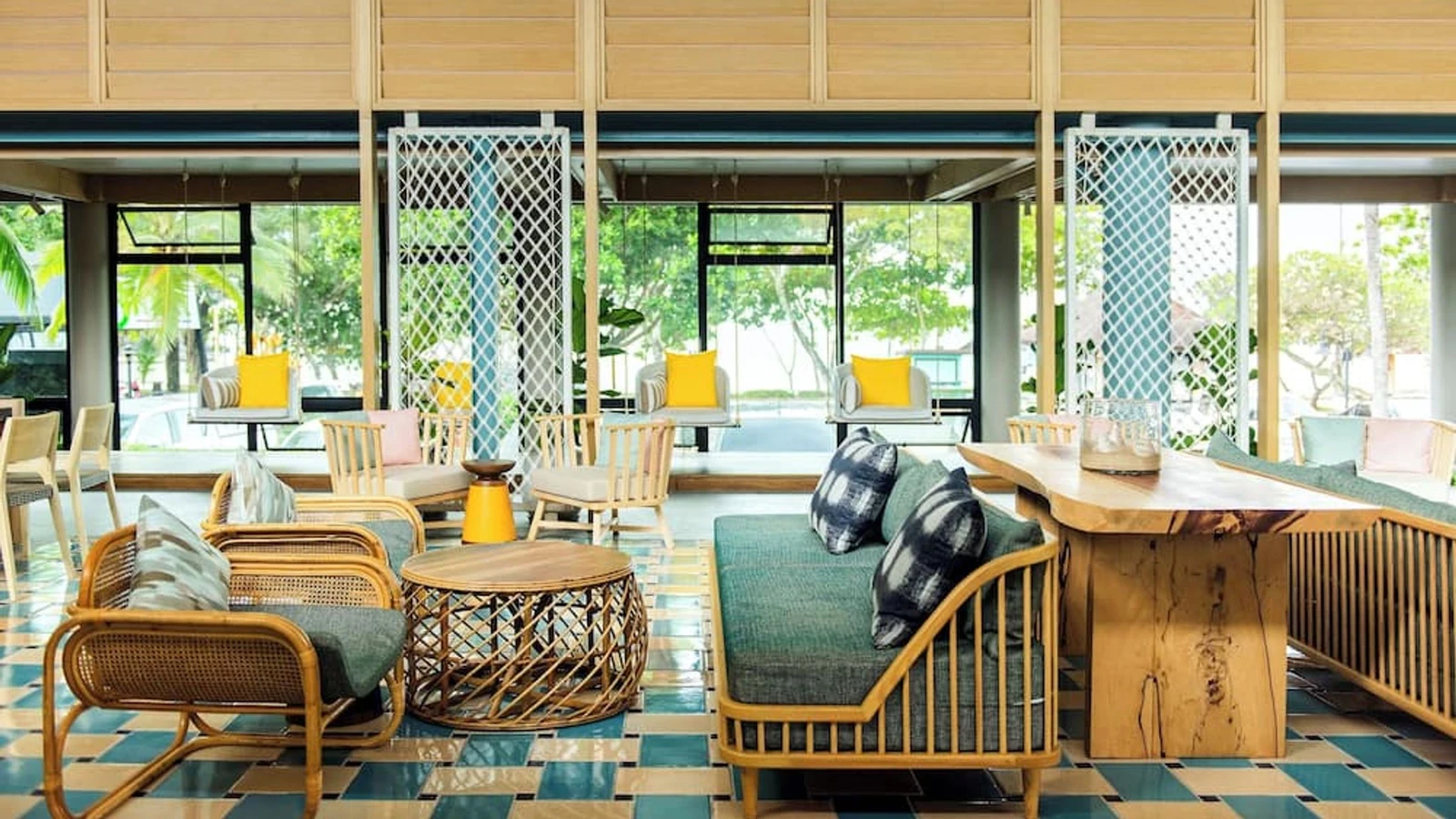 Holiday Ao Nang Beach Resort Krabi hotel photo 2 — Ao Nang Pool Access Room vs Private Pool Villa: Which Upgrade Is Worth It?