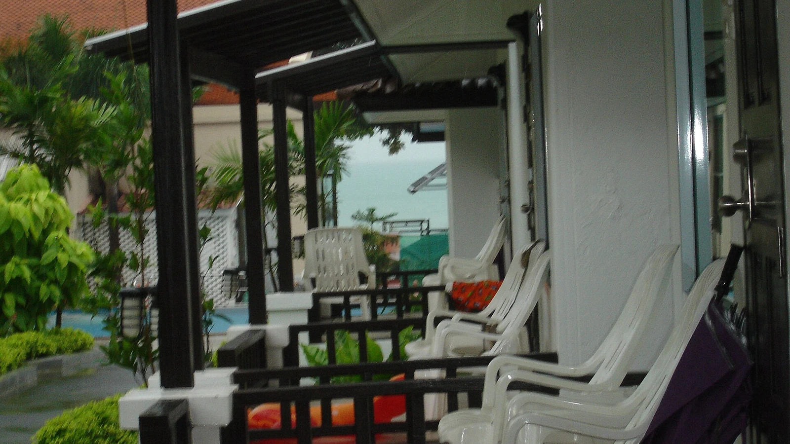 Maenam vs Choeng Mon: Which Quiet Koh Samui Beach Should You Stay On?