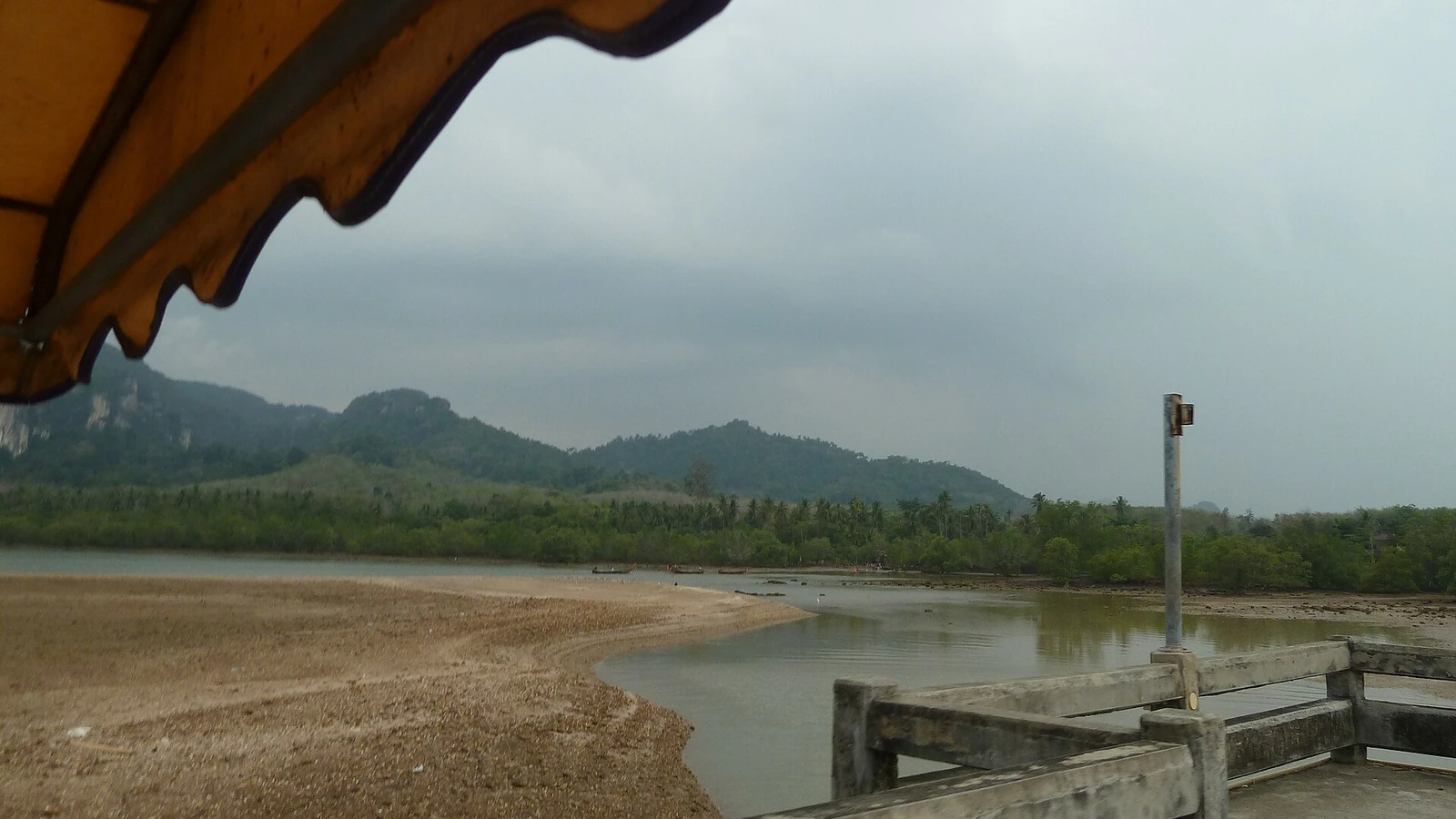 Railay East vs West: Which Side Should You Stay On?