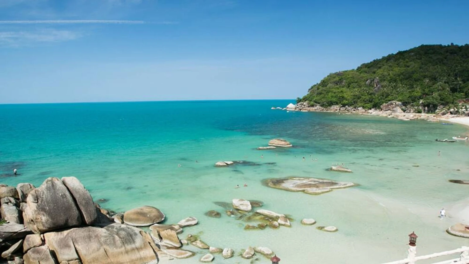 Crystal Bay Beach Resort hotel photo 2 — Silver Beach vs Lamai: Pick the Cove or the Beach Town