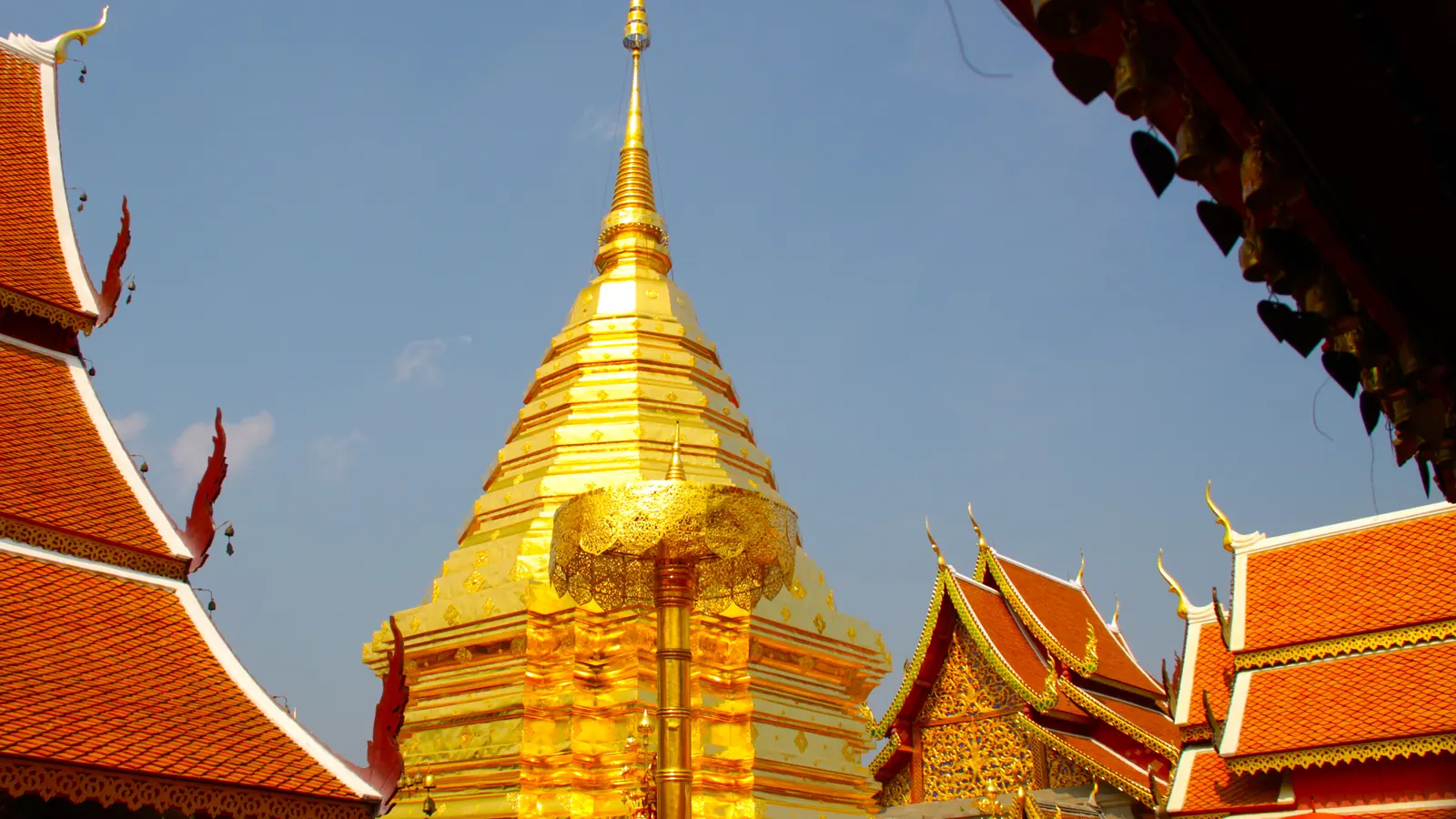 Chiang Mai to Doi Suthep: Red Songthaew or Private Car?